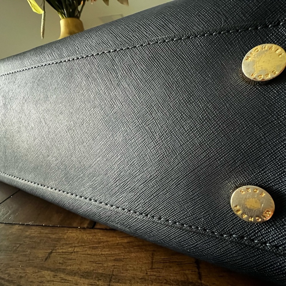 Michael Kors Medium Sutton Saffiano Leather Satchel Bag! - Picture 5 of 13